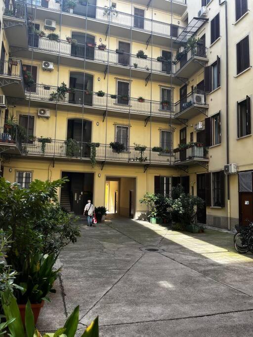 Bayres Blue Daire Milano Dış mekan fotoğraf